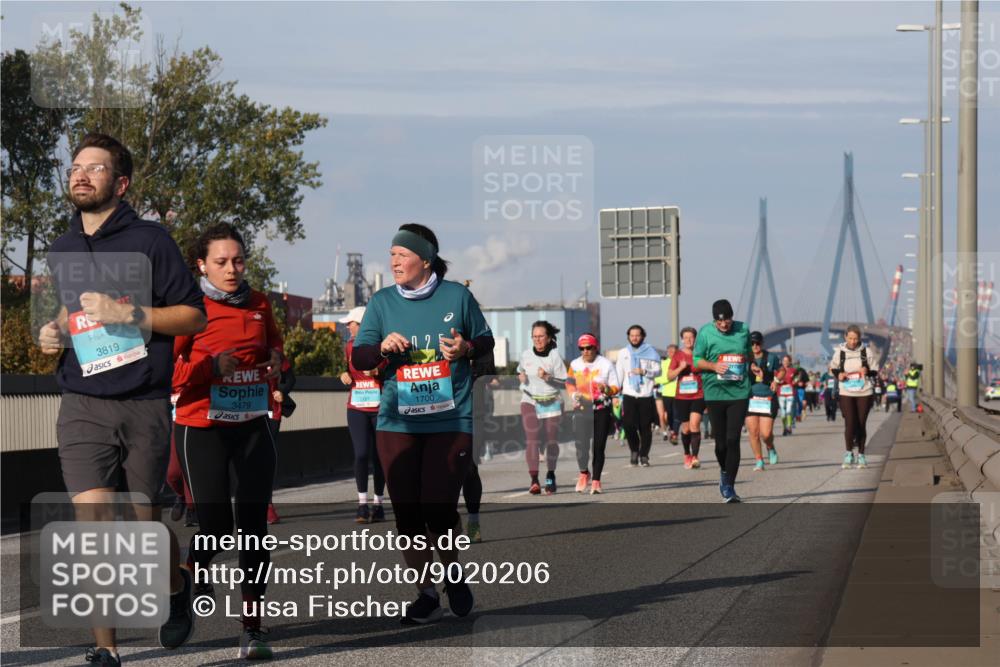 03.10.2025 - Köhlbrandbrückenlauf Luisa Fischer http://msf.ph/oto/9020206 03.10.2025 11:12:10 Position 3 3819, 3479, 1700 meine-sportfotos.de