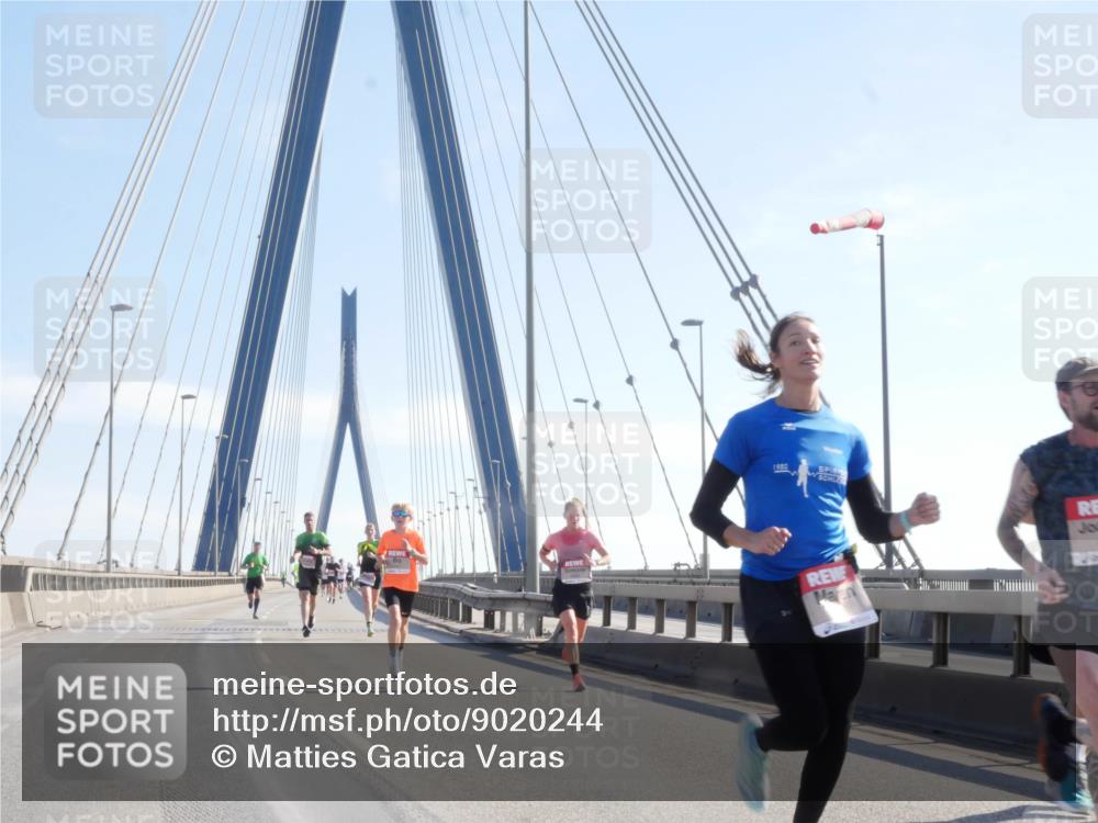03.10.2025 - Köhlbrandbrückenlauf Matties Gatica Varas http://msf.ph/oto/9020244 03.10.2025 12:21:36 Position 1 1980 meine-sportfotos.de