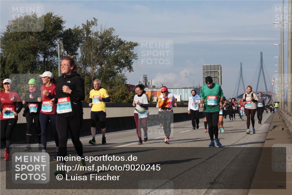 03.10.2025 - Köhlbrandbrückenlauf Luisa Fischer http://msf.ph/oto/9020245 03.10.2025 11:12:15 Position 3 2727, 2385 meine-sportfotos.de