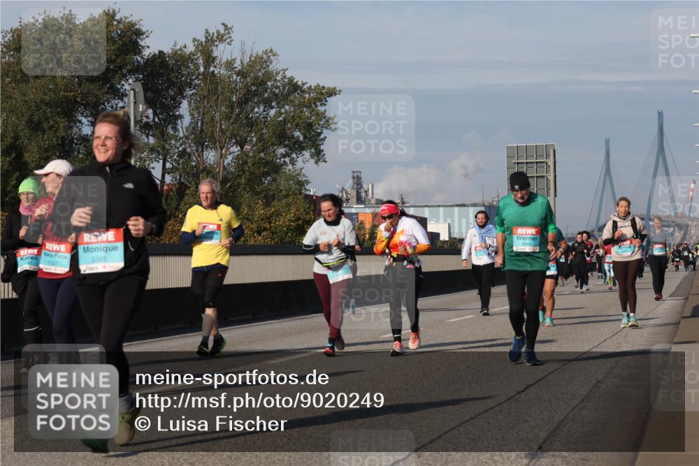 03.10.2025 - Köhlbrandbrückenlauf Luisa Fischer http://msf.ph/oto/9020249 03.10.2025 11:12:15 Position 3 2727, 2385, 361, 3045 meine-sportfotos.de