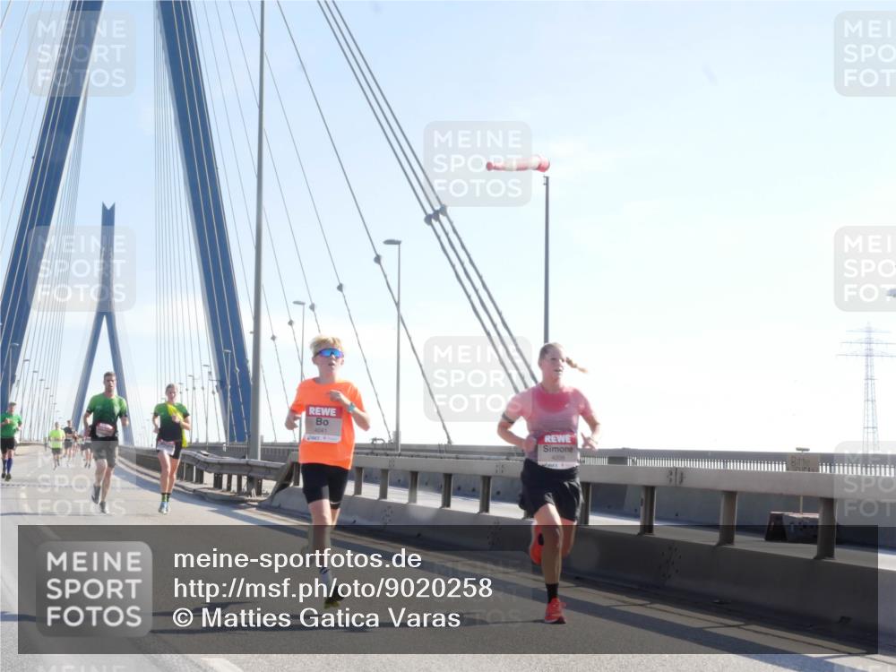 03.10.2025 - Köhlbrandbrückenlauf Matties Gatica Varas http://msf.ph/oto/9020258 03.10.2025 12:21:38 Position 1 4041 meine-sportfotos.de