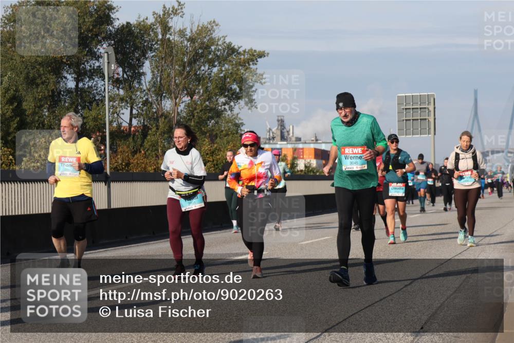 03.10.2025 - Köhlbrandbrückenlauf Luisa Fischer http://msf.ph/oto/9020263 03.10.2025 11:12:17 Position 3 2518, 361, 2441, 3045 meine-sportfotos.de