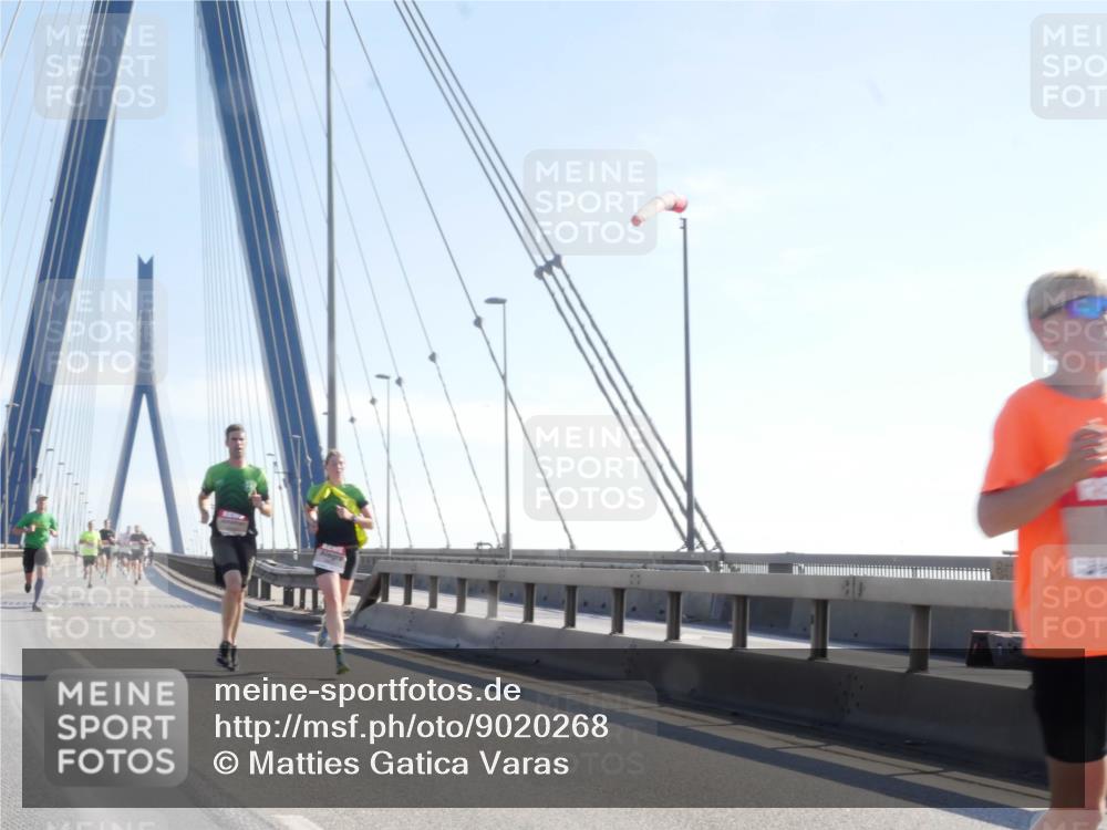 03.10.2025 - Köhlbrandbrückenlauf Matties Gatica Varas http://msf.ph/oto/9020268 03.10.2025 12:21:39 Position 1  meine-sportfotos.de