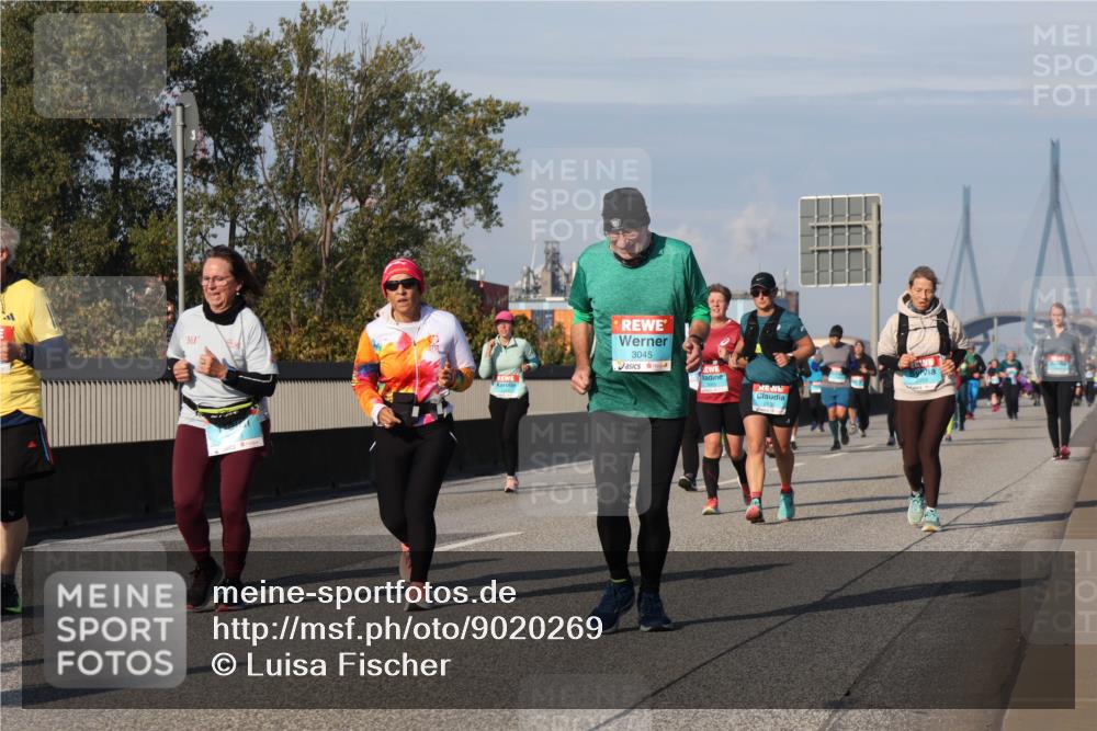 03.10.2025 - Köhlbrandbrückenlauf Luisa Fischer http://msf.ph/oto/9020269 03.10.2025 11:12:17 Position 3 361, 3045, 2830 meine-sportfotos.de