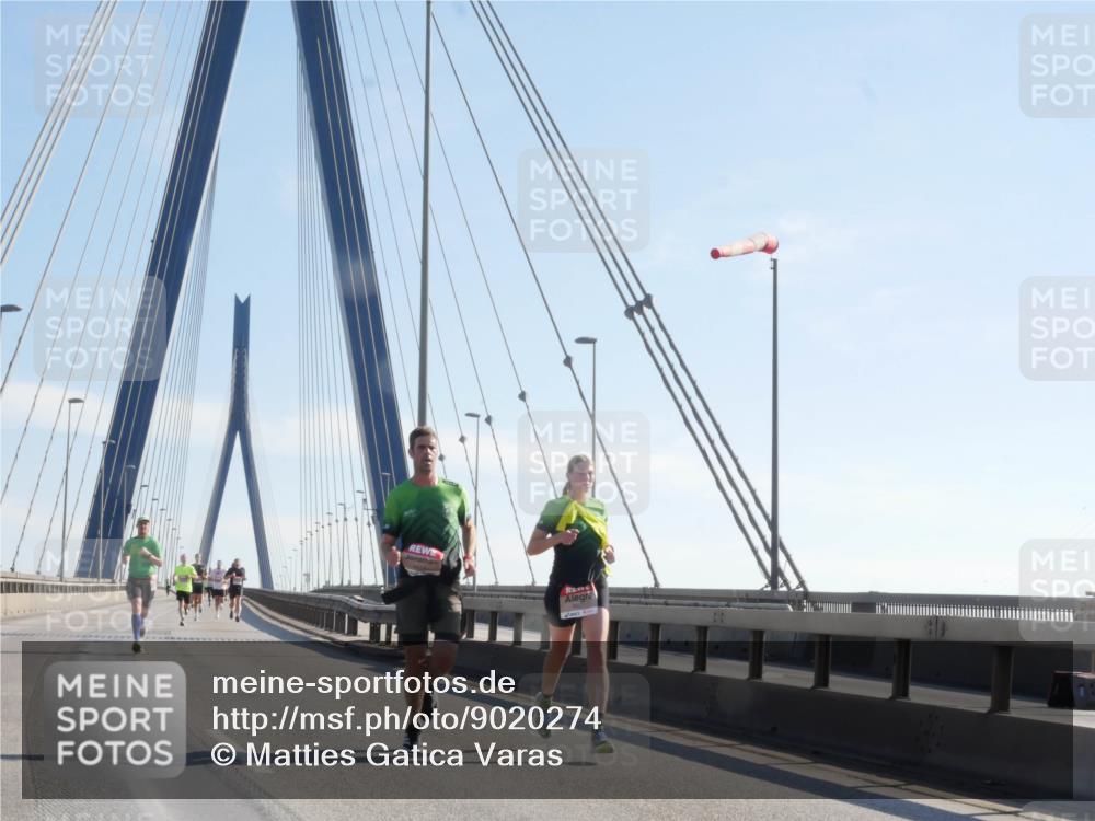 03.10.2025 - Köhlbrandbrückenlauf Matties Gatica Varas http://msf.ph/oto/9020274 03.10.2025 12:21:40 Position 1  meine-sportfotos.de