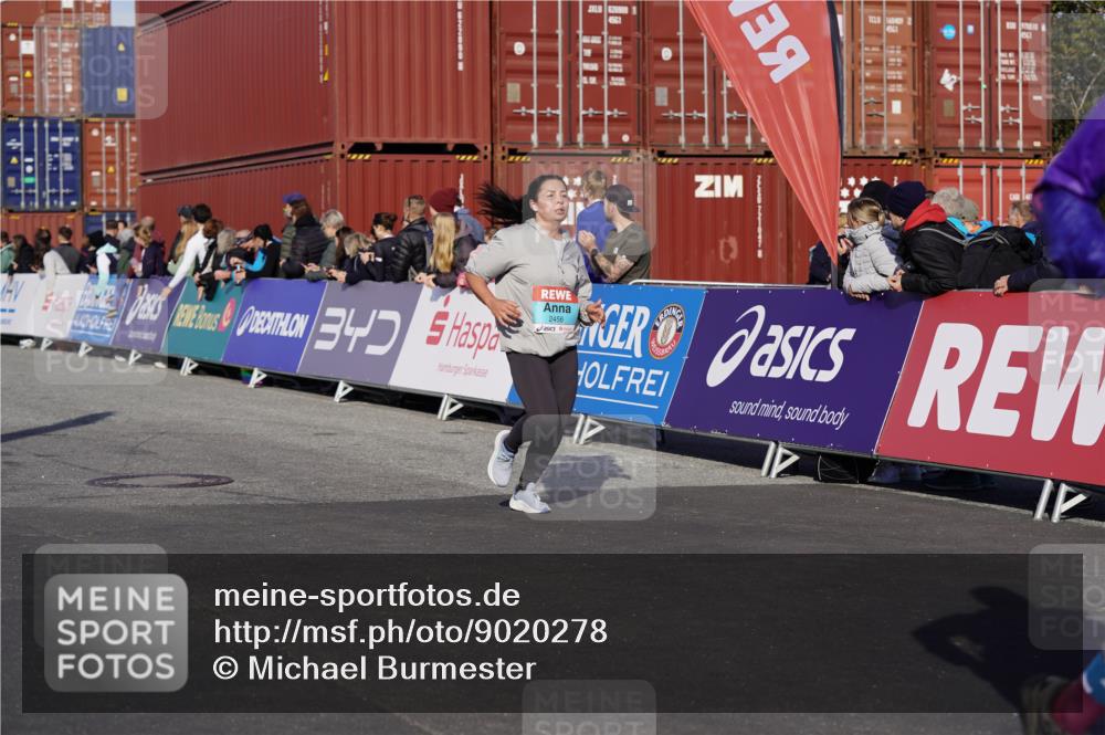 03.10.2025 - Köhlbrandbrückenlauf Michael Burmester http://msf.ph/oto/9020278 03.10.2025 10:21:04 Ziel 1667, 2076, 2119, 2200, 2415, 2456, 2720, 2721, 3306, 3408, 3772 meine-sportfotos.de