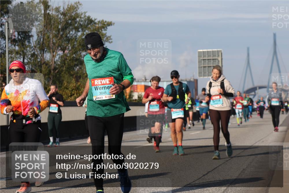 03.10.2025 - Köhlbrandbrückenlauf Luisa Fischer http://msf.ph/oto/9020279 03.10.2025 11:12:18 Position 3 3045 meine-sportfotos.de