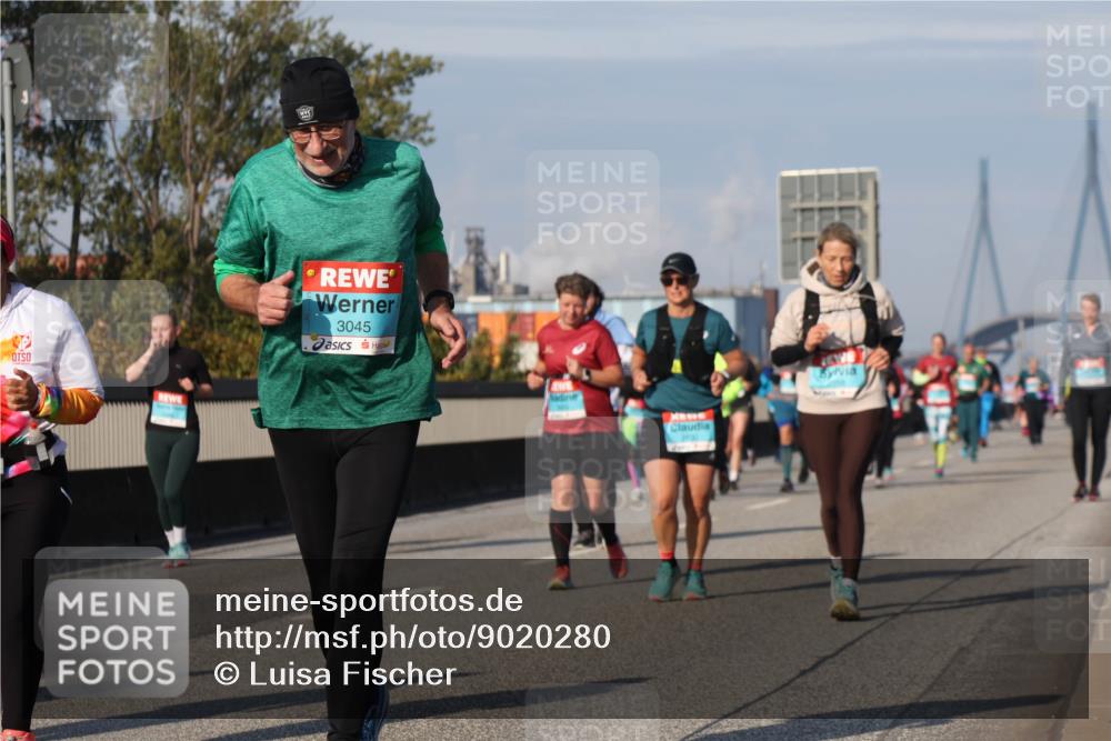 03.10.2025 - Köhlbrandbrückenlauf Luisa Fischer http://msf.ph/oto/9020280 03.10.2025 11:12:19 Position 3 3045 meine-sportfotos.de
