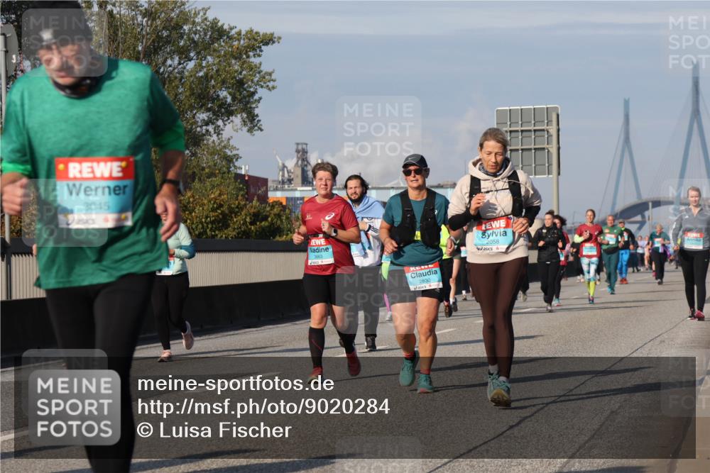 03.10.2025 - Köhlbrandbrückenlauf Luisa Fischer http://msf.ph/oto/9020284 03.10.2025 11:12:19 Position 3 3045, 3663, 2830, 2058 meine-sportfotos.de