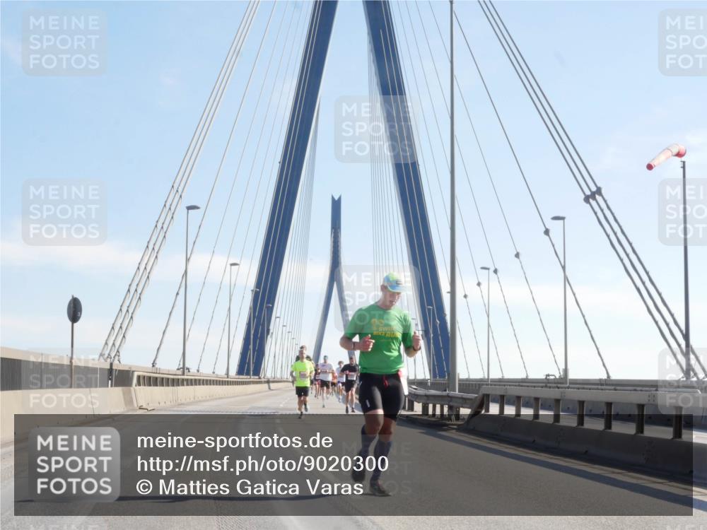 03.10.2025 - Köhlbrandbrückenlauf Matties Gatica Varas http://msf.ph/oto/9020300 03.10.2025 12:21:44 Position 1 7 meine-sportfotos.de