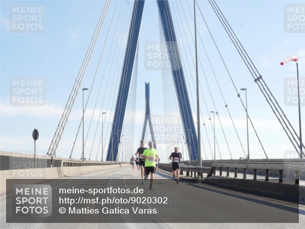 03.10.2025 - Köhlbrandbrückenlauf Matties Gatica Varas http://msf.ph/oto/9020302 03.10.2025 12:21:47 Position 1  meine-sportfotos.de