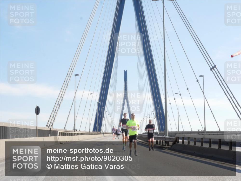 03.10.2025 - Köhlbrandbrückenlauf Matties Gatica Varas http://msf.ph/oto/9020305 03.10.2025 12:21:48 Position 1  meine-sportfotos.de