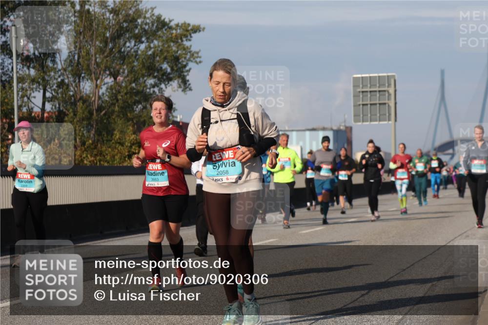 03.10.2025 - Köhlbrandbrückenlauf Luisa Fischer http://msf.ph/oto/9020306 03.10.2025 11:12:21 Position 3 2359, 3663, 2058 meine-sportfotos.de