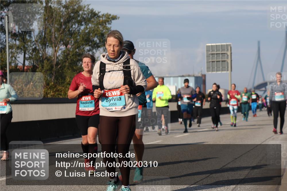 03.10.2025 - Köhlbrandbrückenlauf Luisa Fischer http://msf.ph/oto/9020310 03.10.2025 11:12:22 Position 3 59, 364, 3663, 2058 meine-sportfotos.de