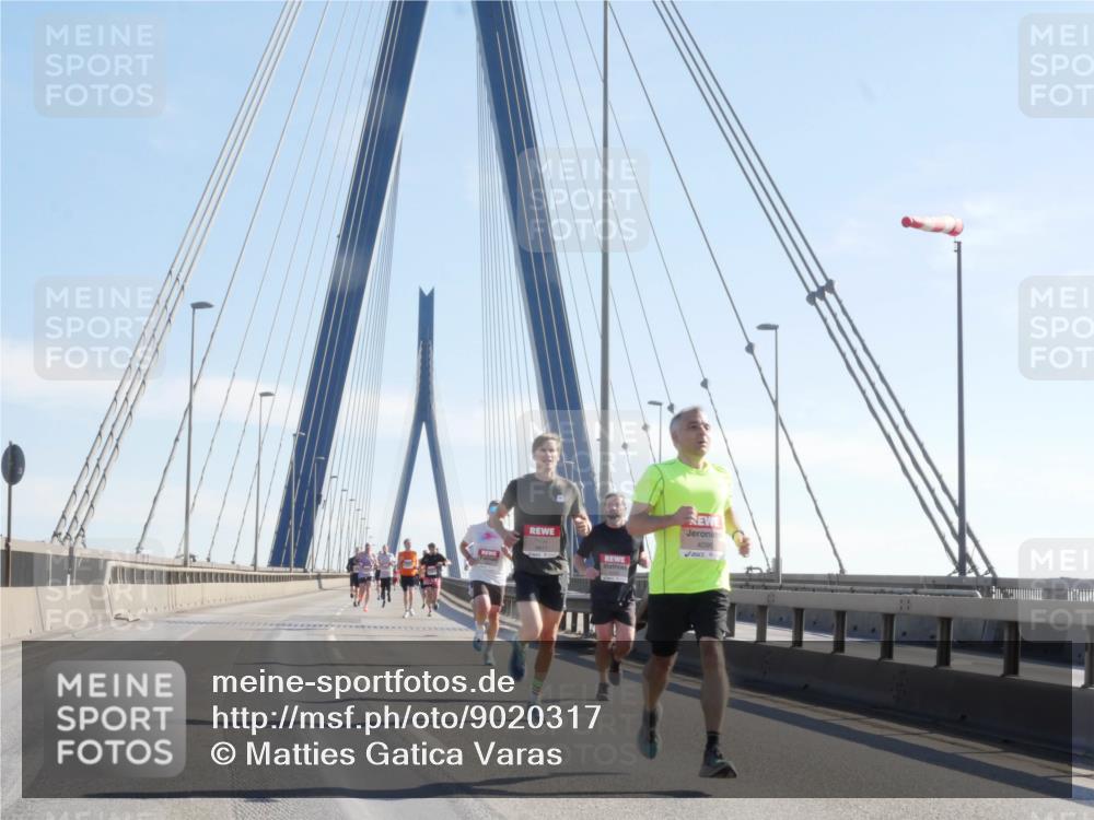 03.10.2025 - Köhlbrandbrückenlauf Matties Gatica Varas http://msf.ph/oto/9020317 03.10.2025 12:21:50 Position 1 4096 meine-sportfotos.de
