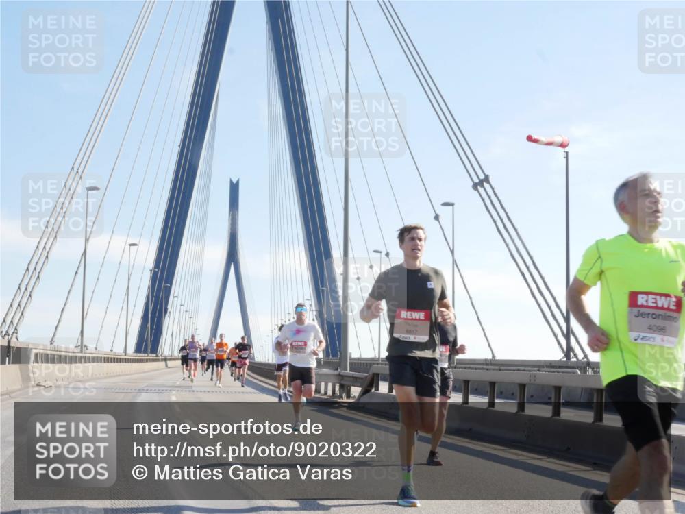 03.10.2025 - Köhlbrandbrückenlauf Matties Gatica Varas http://msf.ph/oto/9020322 03.10.2025 12:21:51 Position 1 6817, 4096 meine-sportfotos.de
