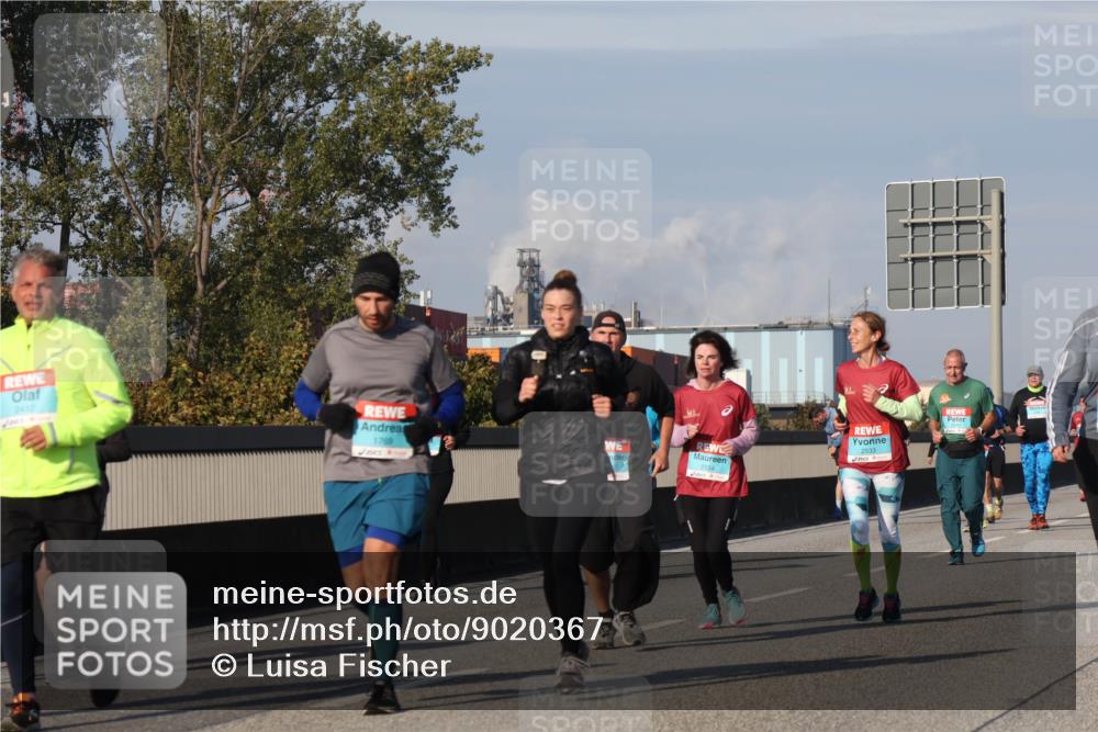 03.10.2025 - Köhlbrandbrückenlauf Luisa Fischer http://msf.ph/oto/9020367 03.10.2025 11:12:28 Position 3 2412, 1769, 2554, 2533 meine-sportfotos.de