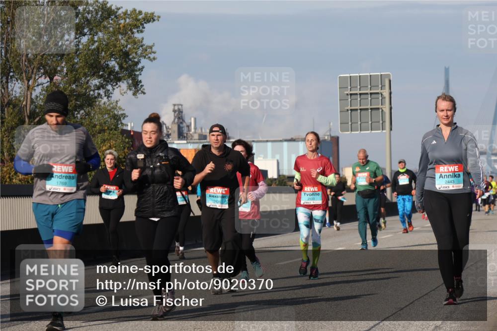 03.10.2025 - Köhlbrandbrückenlauf Luisa Fischer http://msf.ph/oto/9020370 03.10.2025 11:12:29 Position 3 1769, 2636, 2533, 2443 meine-sportfotos.de