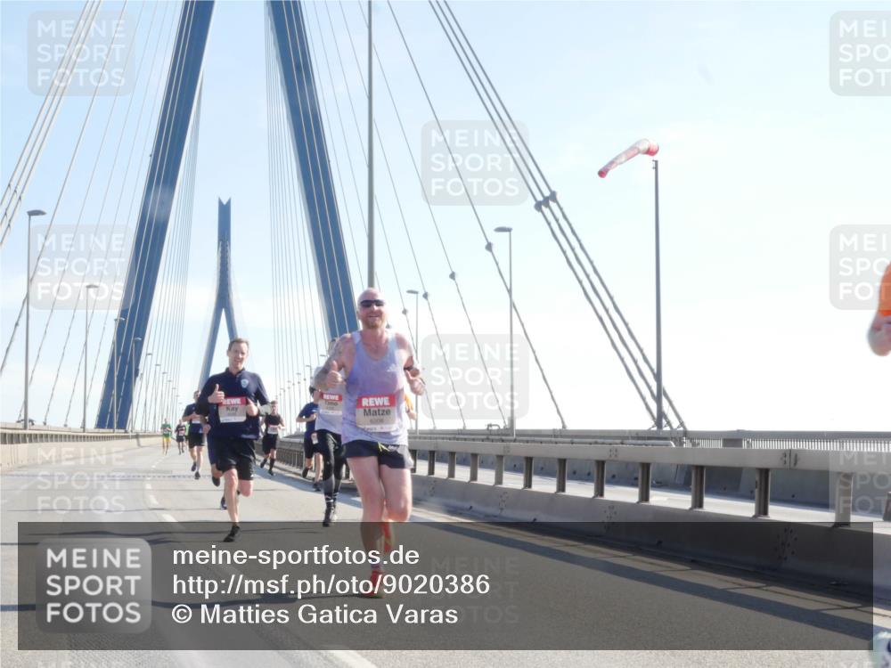03.10.2025 - Köhlbrandbrückenlauf Matties Gatica Varas http://msf.ph/oto/9020386 03.10.2025 12:22:00 Position 1 6206 meine-sportfotos.de