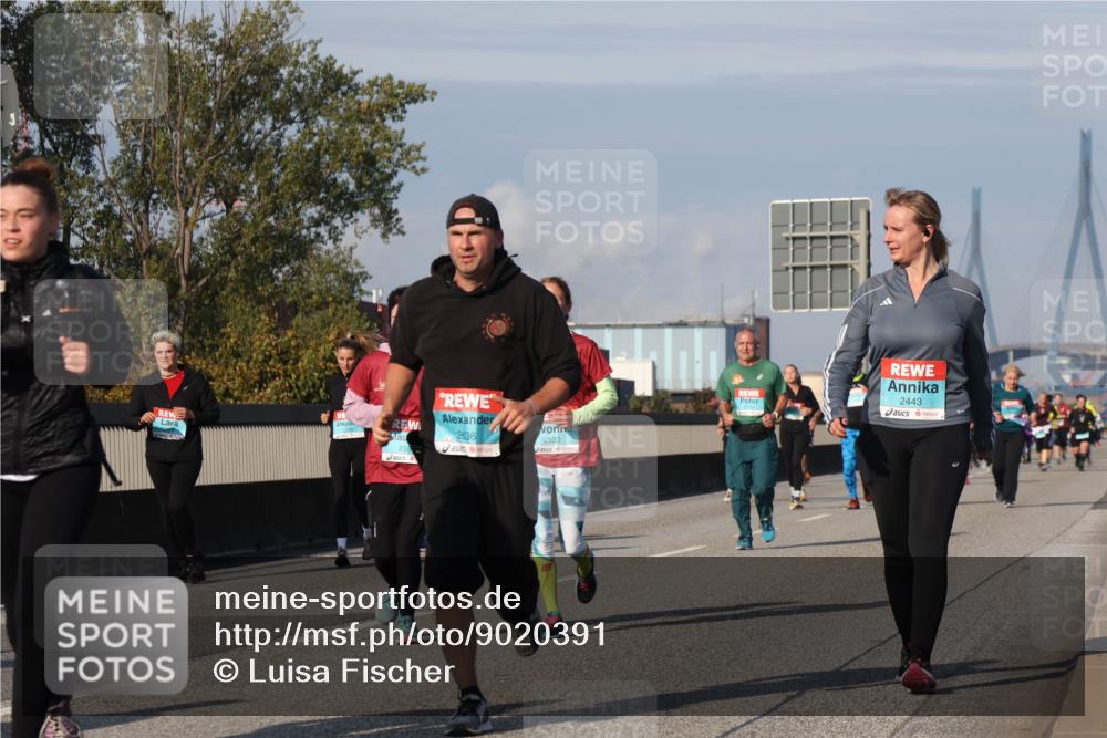 03.10.2025 - Köhlbrandbrückenlauf Luisa Fischer http://msf.ph/oto/9020391 03.10.2025 11:12:31 Position 3 2636, 2533, 255, 2443 meine-sportfotos.de