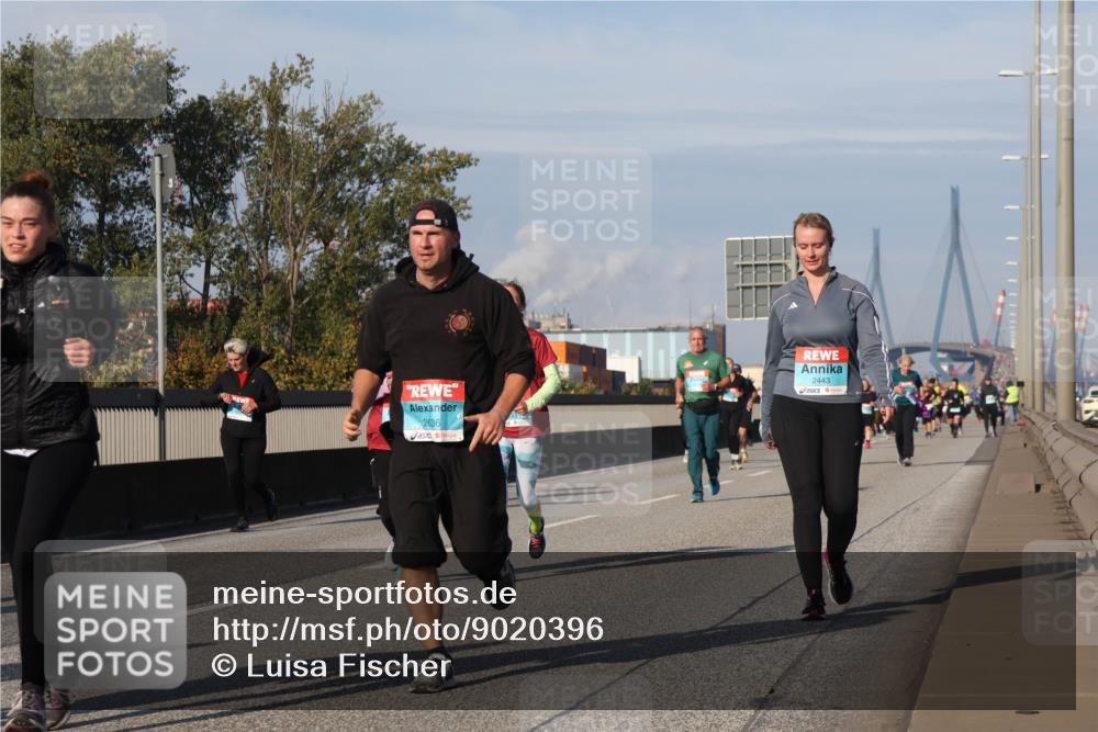 03.10.2025 - Köhlbrandbrückenlauf Luisa Fischer http://msf.ph/oto/9020396 03.10.2025 11:12:32 Position 3 2636, 2443 meine-sportfotos.de