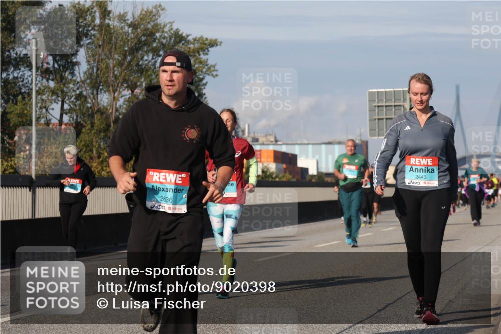 03.10.2025 - Köhlbrandbrückenlauf Luisa Fischer http://msf.ph/oto/9020398 03.10.2025 11:12:32 Position 3 2636, 2443 meine-sportfotos.de