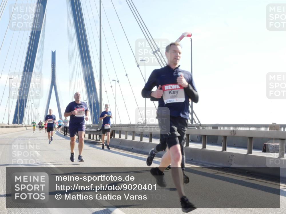 03.10.2025 - Köhlbrandbrückenlauf Matties Gatica Varas http://msf.ph/oto/9020401 03.10.2025 12:22:02 Position 1 4598, 2513 meine-sportfotos.de