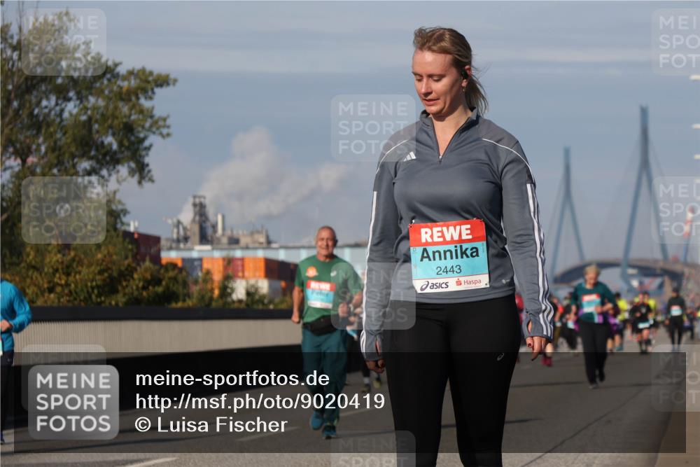 03.10.2025 - Köhlbrandbrückenlauf Luisa Fischer http://msf.ph/oto/9020419 03.10.2025 11:12:34 Position 3 2443 meine-sportfotos.de
