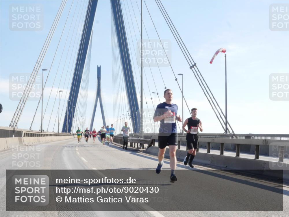 03.10.2025 - Köhlbrandbrückenlauf Matties Gatica Varas http://msf.ph/oto/9020430 03.10.2025 12:22:06 Position 1  meine-sportfotos.de