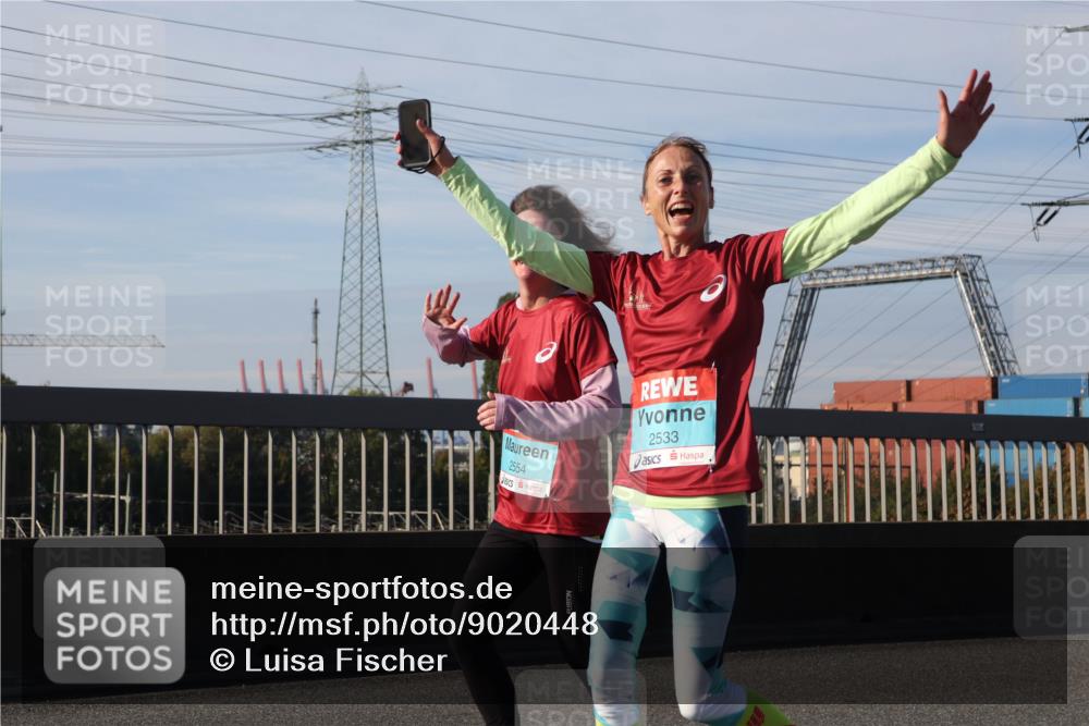 03.10.2025 - Köhlbrandbrückenlauf Luisa Fischer http://msf.ph/oto/9020448 03.10.2025 11:12:37 Position 3 2554, 2533, 701 meine-sportfotos.de