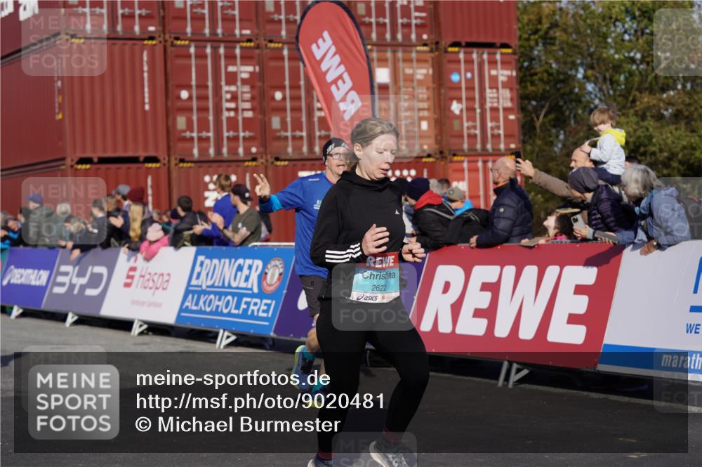 03.10.2025 - Köhlbrandbrückenlauf Michael Burmester http://msf.ph/oto/9020481 03.10.2025 10:21:24 Ziel 1252, 1483, 1992, 2053, 2137, 2154, 2210, 2616, 2622, 3259, 3535, 3536 meine-sportfotos.de