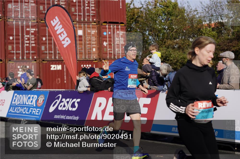 03.10.2025 - Köhlbrandbrückenlauf Michael Burmester http://msf.ph/oto/9020491 03.10.2025 10:21:25 Ziel 1252, 1483, 2053, 2137, 2154, 2210, 2622, 3259, 3535, 3536, 3537, 3538 meine-sportfotos.de