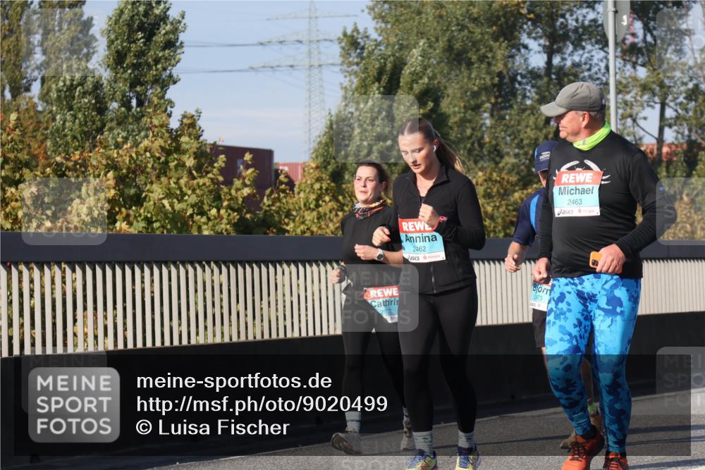03.10.2025 - Köhlbrandbrückenlauf Luisa Fischer http://msf.ph/oto/9020499 03.10.2025 11:12:46 Position 3 2976, 2462, 2973, 2463 meine-sportfotos.de