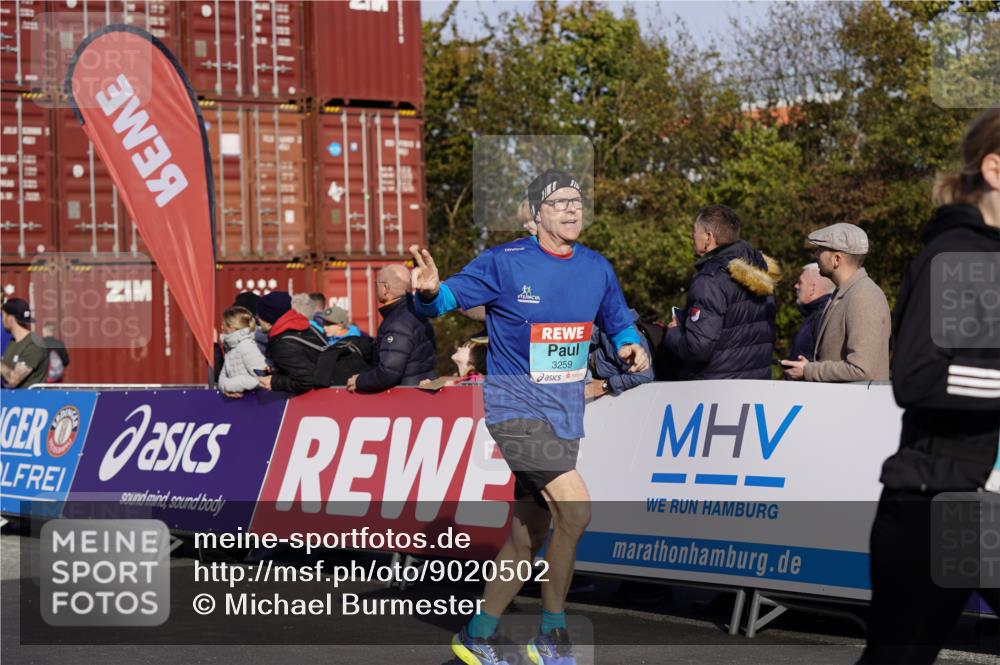 03.10.2025 - Köhlbrandbrückenlauf Michael Burmester http://msf.ph/oto/9020502 03.10.2025 10:21:25 Ziel 1252, 1483, 2053, 2137, 2154, 2210, 2622, 3259, 3535, 3536, 3537, 3538 meine-sportfotos.de