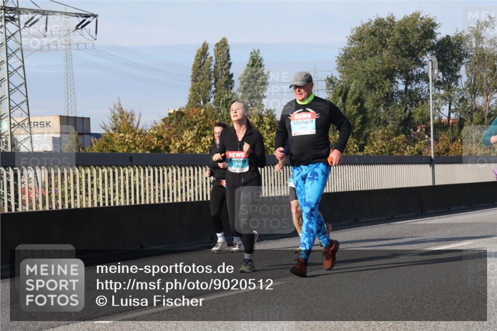 03.10.2025 - Köhlbrandbrückenlauf Luisa Fischer http://msf.ph/oto/9020512 03.10.2025 11:12:47 Position 3 2462, 2463 meine-sportfotos.de