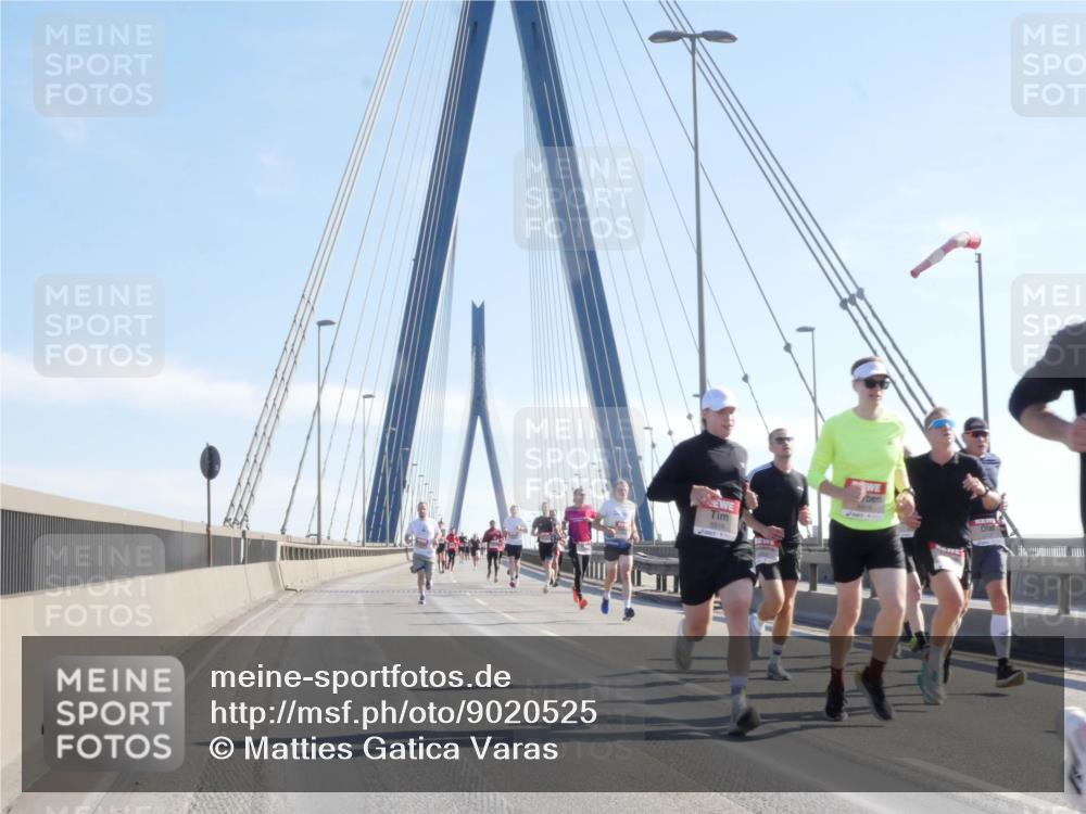 03.10.2025 - Köhlbrandbrückenlauf Matties Gatica Varas http://msf.ph/oto/9020525 03.10.2025 12:22:27 Position 1 6518 meine-sportfotos.de