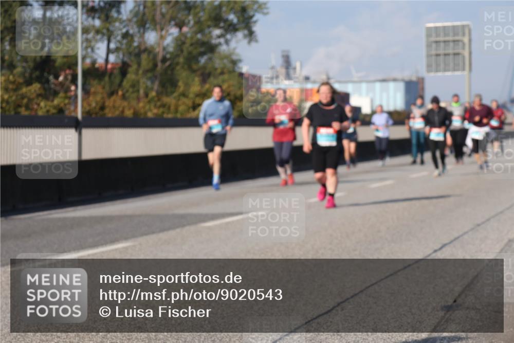 03.10.2025 - Köhlbrandbrückenlauf Luisa Fischer http://msf.ph/oto/9020543 03.10.2025 11:12:50 Position 3  meine-sportfotos.de