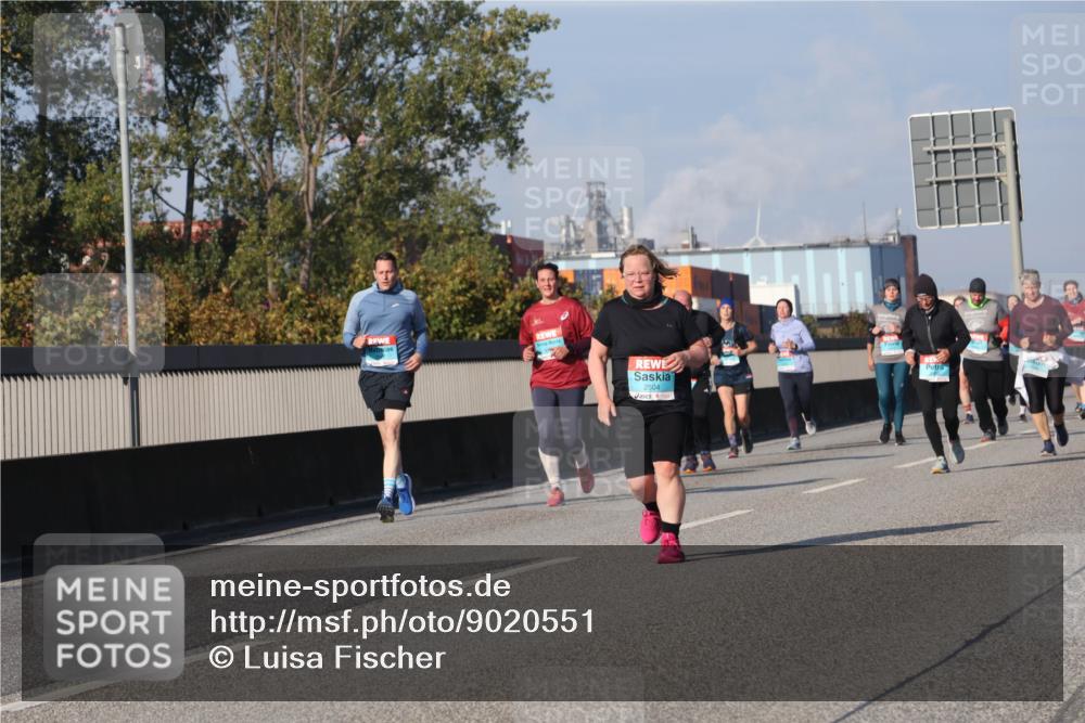 03.10.2025 - Köhlbrandbrückenlauf Luisa Fischer http://msf.ph/oto/9020551 03.10.2025 11:12:51 Position 3 2504 meine-sportfotos.de