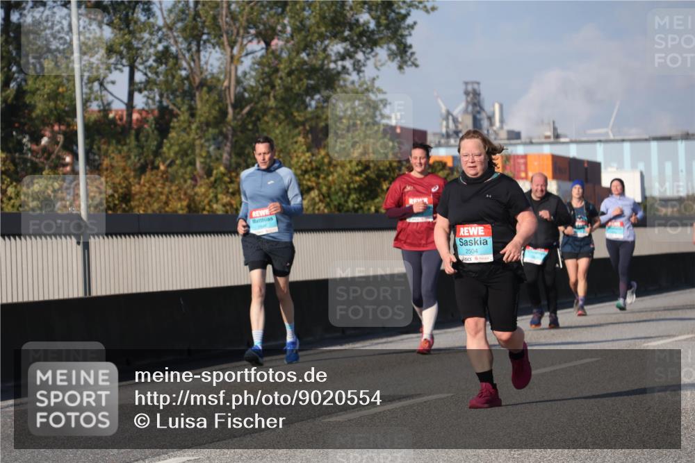 03.10.2025 - Köhlbrandbrückenlauf Luisa Fischer http://msf.ph/oto/9020554 03.10.2025 11:12:51 Position 3 1, 2546, 2504 meine-sportfotos.de