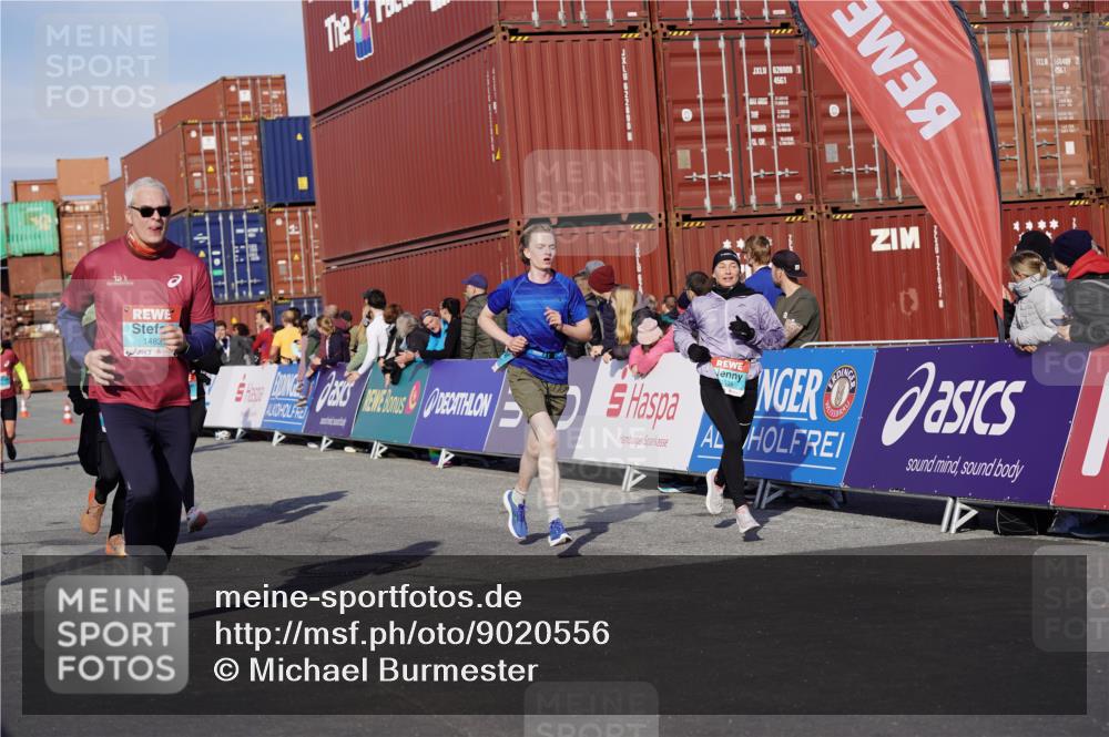 03.10.2025 - Köhlbrandbrückenlauf Michael Burmester http://msf.ph/oto/9020556 03.10.2025 10:21:29 Ziel 1252, 1483, 2053, 2137, 2143, 2164, 2174, 2210, 2255, 2439, 2622, 3259, 3535, 3536, 3537, 3538 meine-sportfotos.de
