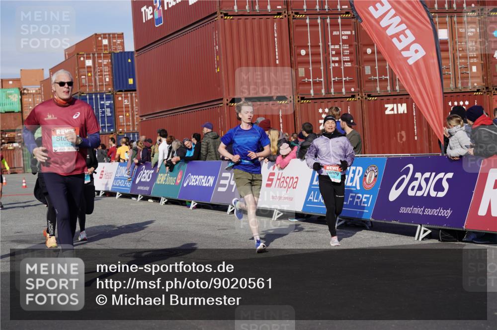 03.10.2025 - Köhlbrandbrückenlauf Michael Burmester http://msf.ph/oto/9020561 03.10.2025 10:21:29 Ziel 1252, 1483, 2053, 2137, 2143, 2164, 2174, 2210, 2255, 2439, 2622, 3259, 3535, 3536, 3537, 3538 meine-sportfotos.de