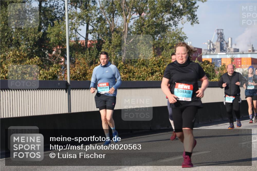 03.10.2025 - Köhlbrandbrückenlauf Luisa Fischer http://msf.ph/oto/9020563 03.10.2025 11:12:52 Position 3 2846, 2504, 1625 meine-sportfotos.de