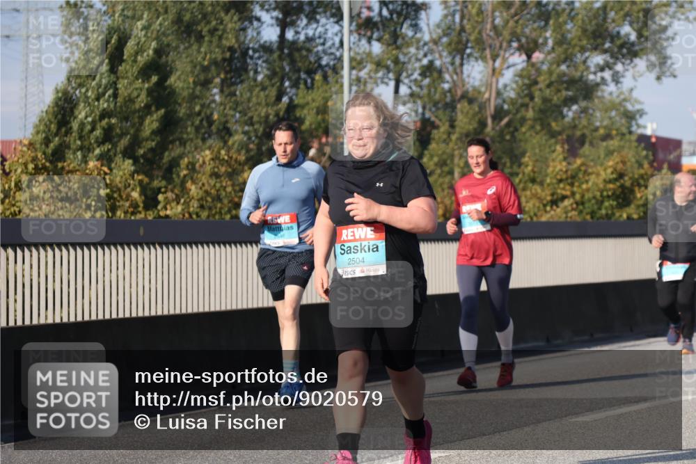 03.10.2025 - Köhlbrandbrückenlauf Luisa Fischer http://msf.ph/oto/9020579 03.10.2025 11:12:54 Position 3 2504 meine-sportfotos.de