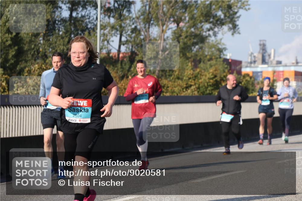 03.10.2025 - Köhlbrandbrückenlauf Luisa Fischer http://msf.ph/oto/9020581 03.10.2025 11:12:54 Position 3 2504 meine-sportfotos.de