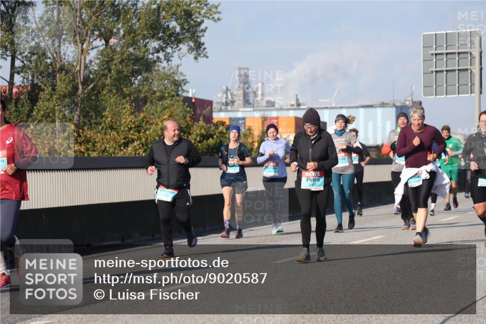 03.10.2025 - Köhlbrandbrückenlauf Luisa Fischer http://msf.ph/oto/9020587 03.10.2025 11:12:55 Position 3 1625, 2900, 243 meine-sportfotos.de