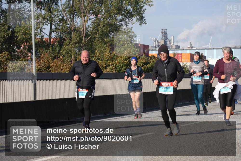 03.10.2025 - Köhlbrandbrückenlauf Luisa Fischer http://msf.ph/oto/9020601 03.10.2025 11:12:57 Position 3 1625, 2900, 2212, 2436 meine-sportfotos.de