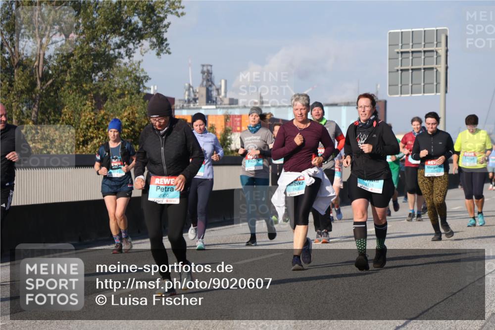 03.10.2025 - Köhlbrandbrückenlauf Luisa Fischer http://msf.ph/oto/9020607 03.10.2025 11:12:57 Position 3 2900, 2436, 2116 meine-sportfotos.de