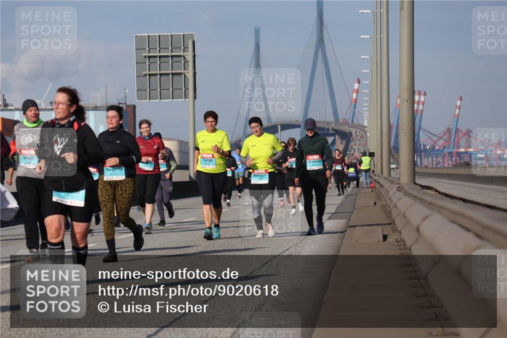 03.10.2025 - Köhlbrandbrückenlauf Luisa Fischer http://msf.ph/oto/9020618 03.10.2025 11:12:59 Position 3  meine-sportfotos.de