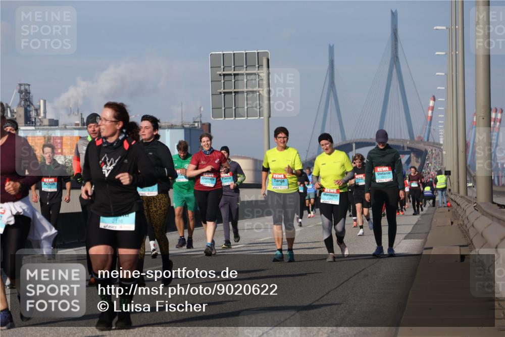 03.10.2025 - Köhlbrandbrückenlauf Luisa Fischer http://msf.ph/oto/9020622 03.10.2025 11:12:59 Position 3  meine-sportfotos.de