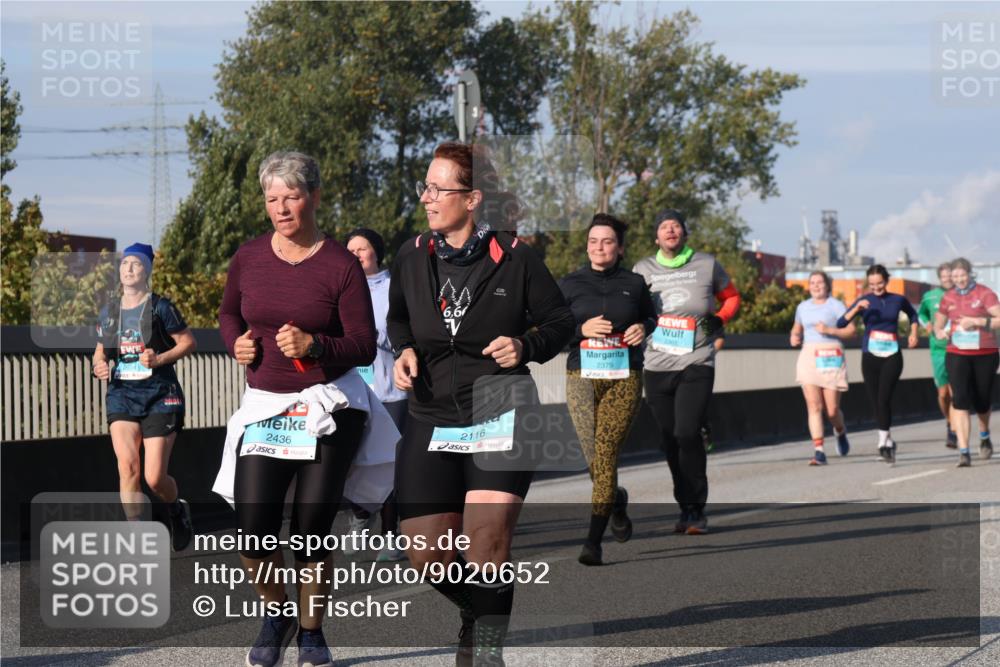 03.10.2025 - Köhlbrandbrückenlauf Luisa Fischer http://msf.ph/oto/9020652 03.10.2025 11:13:03 Position 3 6, 6, 2379, 2365, 2436, 2116 meine-sportfotos.de